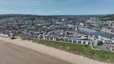 Sugarloaf, Abergavenny 'nin kuzeybatısındaki Monmouthshire, Galler, İngiltere' de bulunan bir dağ.