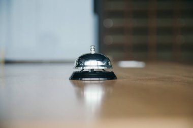 Otel servisi zili, birinci sınıf hizmet işi kavramı..