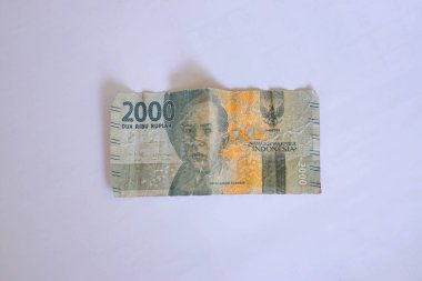 iki bin rupiah. Endonezya parası. İki bin rupiah broşürünün eski versiyonu..