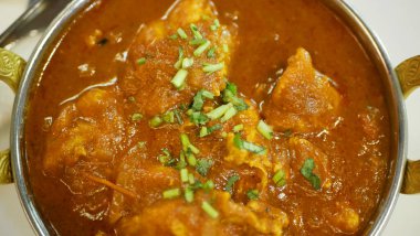 Körili tavuk, Nepalli Rogan Josh sebze, portakal sosu Nepal, havuç, et, baharat fasulyesi Hint, Orta Asya mutfağı, ev yapımı domates, Çin marulu ve...