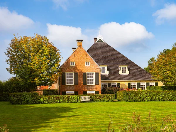 Langweer Netherlands Sep 2021 Frisian Farmhouse Lawn Autumn Langweer Friesland — Stock Photo, Image