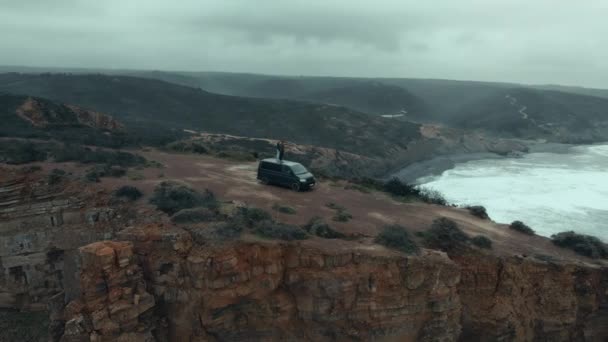 Aerial Drone Shot Couple Stand Top Camper Van Hold Hands — Wideo stockowe