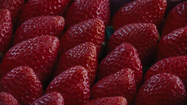 Funny Fingers Female Person Walk Red Ripe Strawberry Fresh Delicious — Vídeo de Stock
