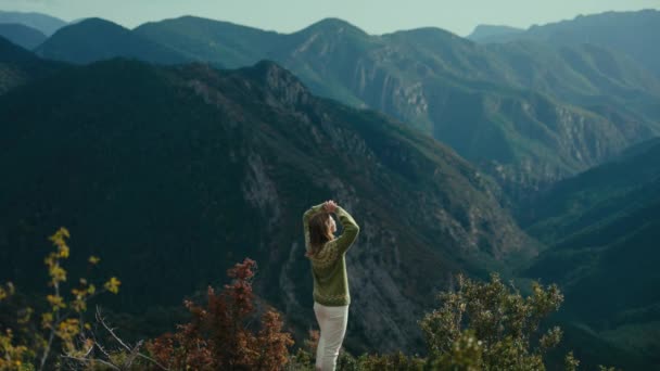 Cinematic Woman Traditional Sweater Top Mountain Hill Look Forest Valley — ストック動画