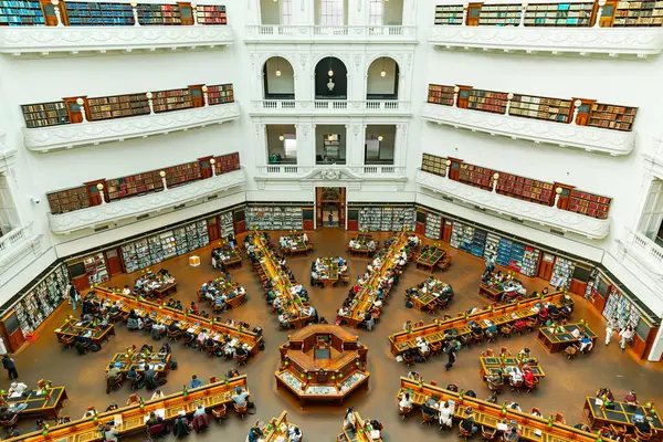 Melbourne Australia Abril 2024 Personas Sala Lectura Trobe Biblioteca Estatal — Foto de Stock