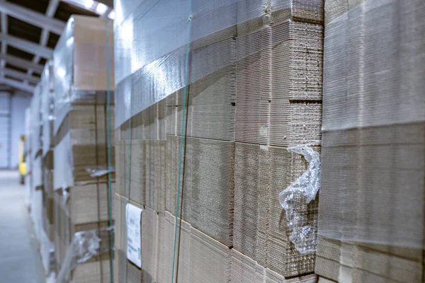 Fällbara Kartonger Perforerade Ark Wellpapp Stapel Lastpallar Förpackning Färdiga Produkter — Stockfoto
