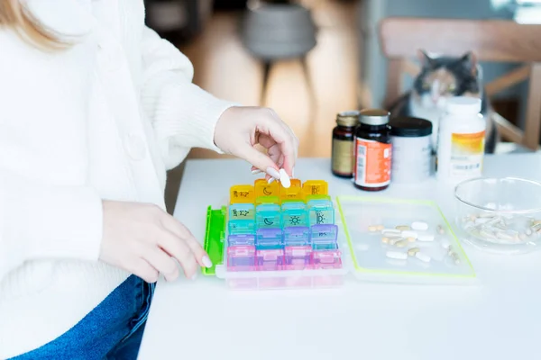 Womans Hands Sorting Pills Pills Organizer Close Medical Pill Box — Foto de Stock