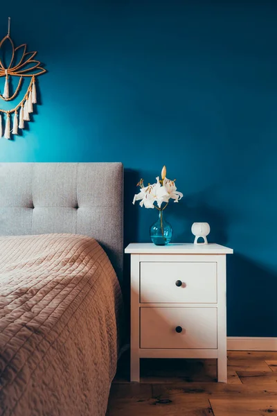Cozy Bedroom Dark Blue Walls Boho Home Interior Decor Macrame — Stock Photo, Image