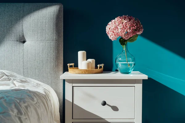Stylish Modern Cosy Bedroom Dark Colors Cozy Interior Turquoise Walls — Stock Photo, Image