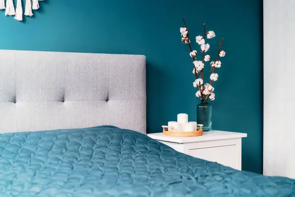 Stylish Modern Bedroom Dark Colors Cozy Interior Navy Blue Walls — Stock Photo, Image