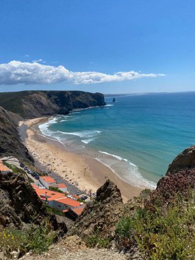 Atlantik Okyanusu kıyısında güzel bir manzara, Algarve, Portekiz