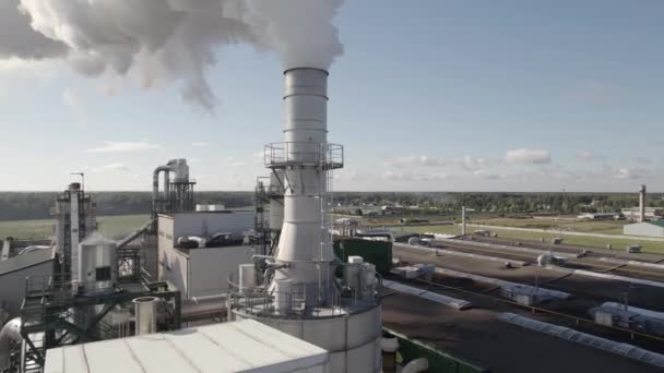 Промышленный Ландшафт Большой Деревообрабатывающий Завод Вид Трубы Цистерны Высоты Промышленная — стоковое видео