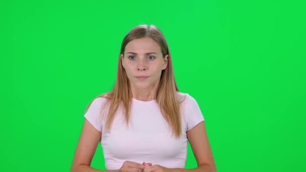 Ung Kvinna Kommer Med Idéer För Start Känslomässig Kaukasisk Kvinna — Stockvideo
