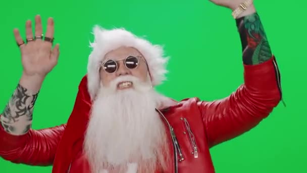 Freaky Santa Claus Χορεύει Ένα Πράσινο Φόντο Αστείο Santa Οργανώνει — Αρχείο Βίντεο