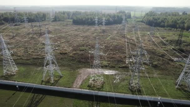 Transporte Electricidad Enorme Central Eléctrica Vista Desde Altura Las Torres — Vídeo de stock