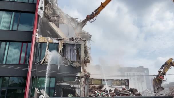 Duro Demolición Edificio Residencial Después Del Terremoto Desmantelamiento Escombros Con — Vídeo de stock