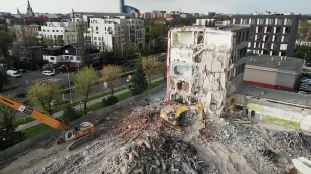 Πολωνία Wroclaw Απριλίου 2023 Κατεδάφιση Κτιρίου Κατοικημένη Περιοχή Κατεδάφιση Ερειπίων — Αρχείο Βίντεο