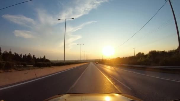 Καλοκαιρινό Οδικό Ταξίδι Βράδυ Θέα Πρώτου Προσώπου Ενός Κινούμενου Αυτοκινήτου — Αρχείο Βίντεο