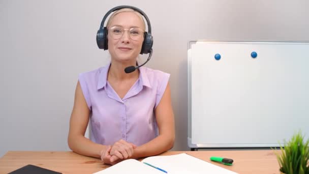 Porträt Einer Lehrerin Online Hausaufgabenbetreuung Videotelefonie Videokonferenz Mit Lehrerin Häusliche — Stockvideo