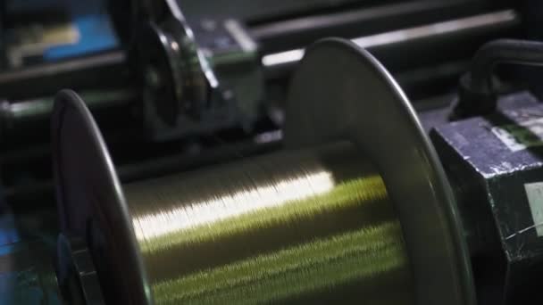 Metalurgia Produção Aço Processo Enrolamento Fio Aço Fio Bronze Bobinas — Vídeo de Stock