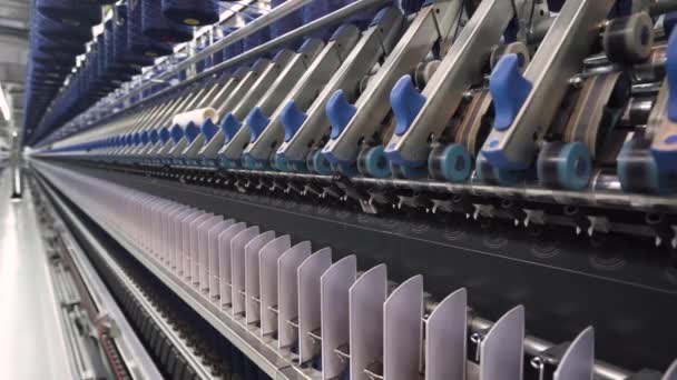纺纱厂 织物生产 合成纤维线 轻工业自动化工艺 — 图库视频影像