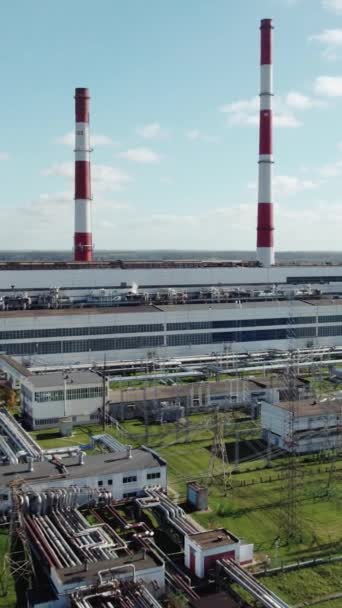 Estação Energia Térmica Enorme Vista Altura Sobre Edifícios Tubos Questões — Vídeo de Stock