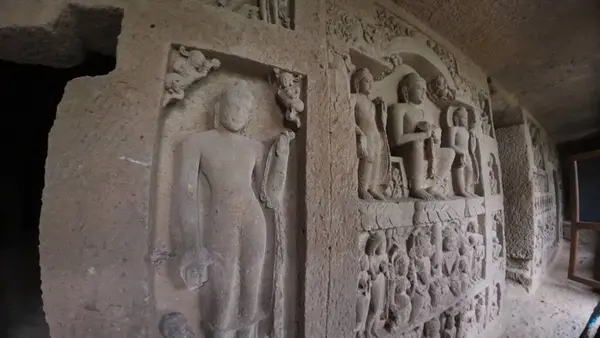 Kanheri Mağaraları 'nda Antik Taş oymacılığı, Mumbai, Hindistan