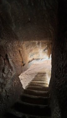 Hindistan, Maharashtra 'daki Karla mağaralarının merdiven kesimi.