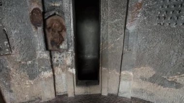 Bedse Budist mağarasında karmaşık oymalar, Maharashtra, Hindistan 'da kaya oymalı mağaralar..