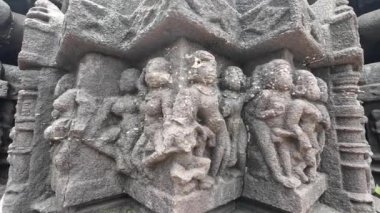 Ambreshwar Shiv Mandir, Ambernath, Maharashtra, Hindistan 'da oymalar 