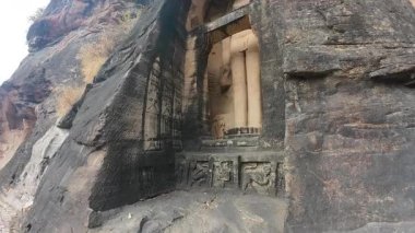Gwalior, Madhya Pradesh 'teki Antik Gopachal Rock Cut Digambar Jain Heykelleri