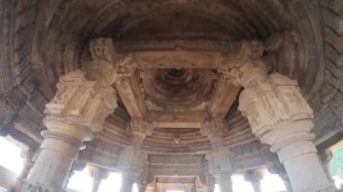 Sasbahut Tapınağı, Gwalior, Madhya Pradesh
