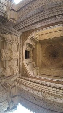 Sasbahut Tapınağı, Gwalior, Madhya Pradesh