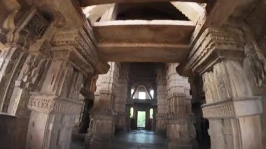 Sasbahut Tapınağı, Gwalior, Madhya Pradesh