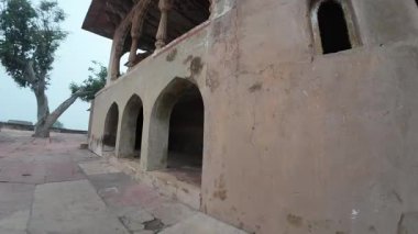 Bharatpur Müzesi, Rajasthan Hindistan 'daki Mimari Sütunlar ve Taş Sütunlar