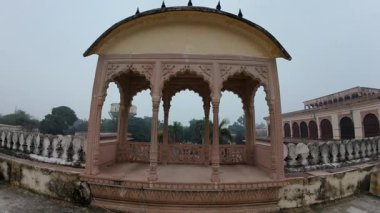 Bharatpur Müzesi, Rajasthan Hindistan 'daki Mimari Sütunlar ve Taş Sütunlar