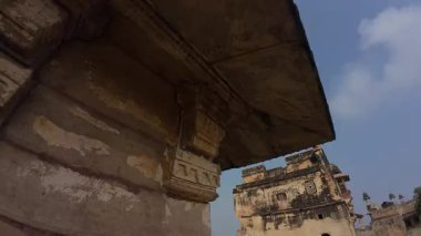 Ebedi Majesteleri: Gwalior Kalesinin Mimari Görkemi ve Tarihi Parlaklığı