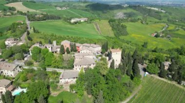 Kuzey İtalya 'daki küçük antik dağ köyü