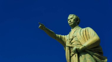 Tokyo, Japonya, 13 Mart 2019 - Tokyo Sumdida Koğuşundaki Katsu Kaishu heykeli, 19. yüzyıl devlet adamı ve modern Japon donanmasının kurucusu.