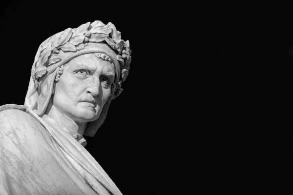 Dante Alighieri Grootste Italiaanse Dichter Buitenmarmeren Standbeeld Opgericht Het Historisch — Stockfoto