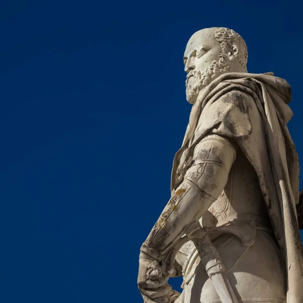 Cosimo Medici Μέγας Δούκας Της Τοσκάνης Ένα Μαρμάρινο Άγαλμα Ανεγέρθηκε — Φωτογραφία Αρχείου