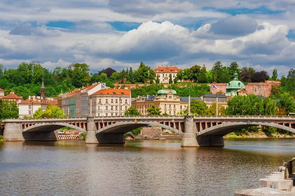 Prag Und Moldau Mit Mähnenbrücke — Stockfoto