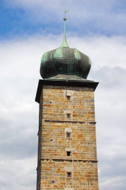 Prag 'daki Sitkow Su Kulesi, 1658' de özel barok tarzı soğan kubbesiyle inşa edilmiş.