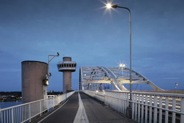 Brienoordbron Rotterdam Nederländerna Skymningszonen Stockfoto