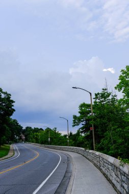 Niagara Nehri Parkı. Akşam araba yok.