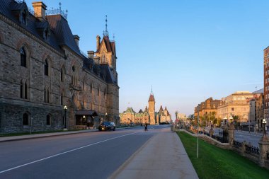 Eski şehir meydanı yolu