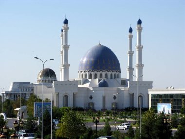 Ashgabat, Türkmenistan 'ın başkenti ve en büyük şehridir.