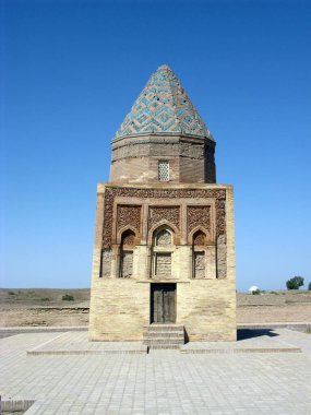 Kunya-Urgench Türkmenistan 'ın Dashoguz velayat bölgesinde yer almaktadır.