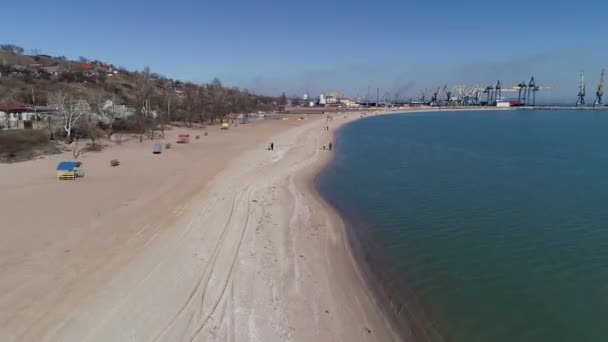 Savaştan Önce Mariupol Plajı Deniz Limanı Güneşli Gün Şubat 2022 — Stok video
