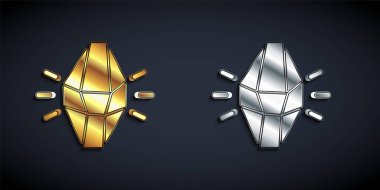 Siyah arkaplanda izole edilmiş altın ve gümüş sihirli taş ikonu. Fantezi kristali. Maç için mücevher. Uzun gölge tarzı. Vektör